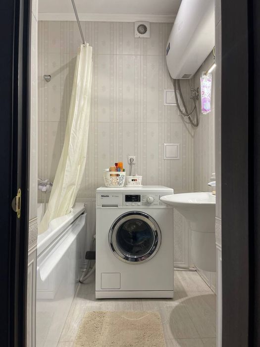 3к, новий будинок, якісний ремонт, вдале планування,власна котельня