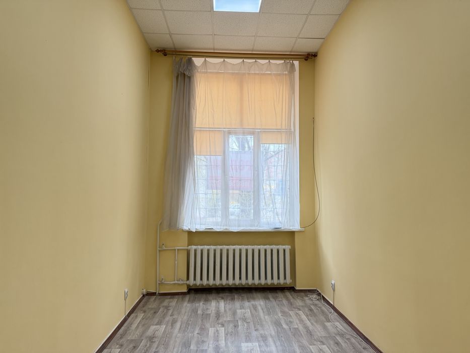 Приміщення 115м на 5 кабінетів по пр-т Грушевського ( 1 Травня), р-н Голлівуд - View 3