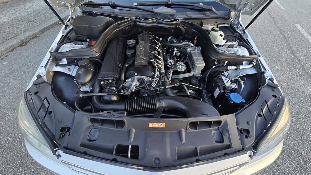 Mercedes C220 CDI Avantgarde 170cv Auto – IUC Antigo – Excelente Estado