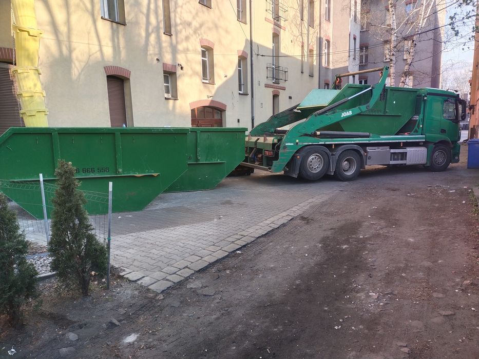 Wynajem Kontenera Śmieci Odpady Wywóz Gruzu Papy Mebli Utylizacja