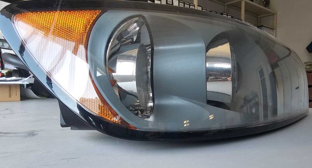 Farol dianteiro volvo v50 2006