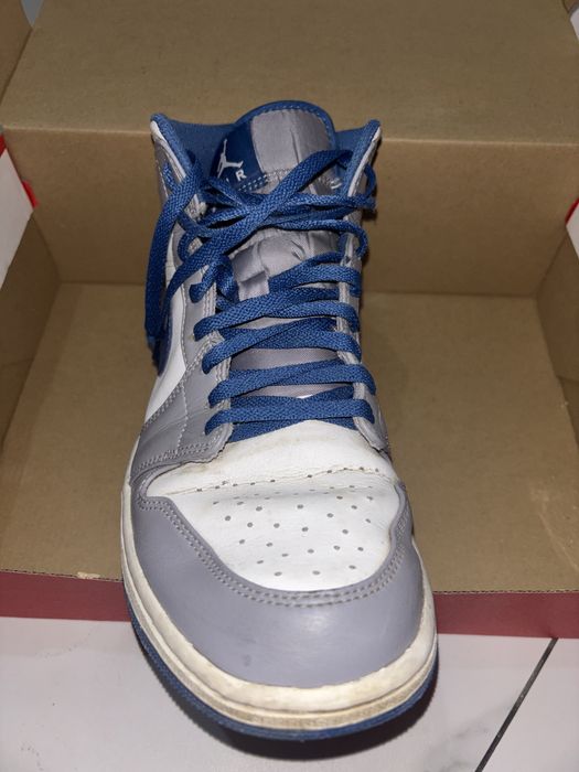 biało-granatowe nike air jordan 1 mid