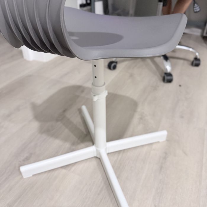 Стілець IKEA MOLTE сірий