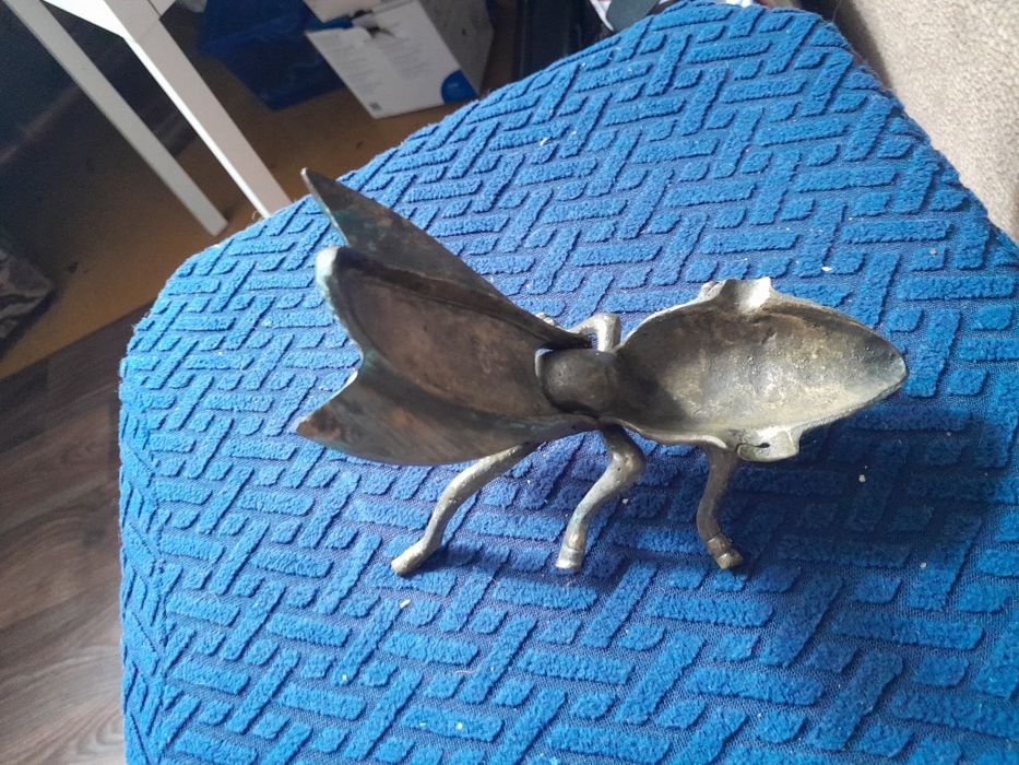 Mosiężna popielniczka