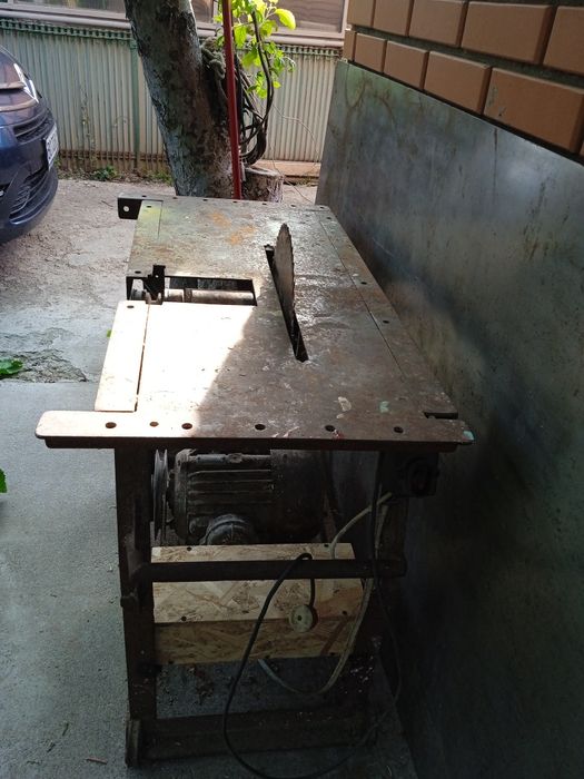 Циркулярка з фуганком мотор 3 кВт запуск кнопкою