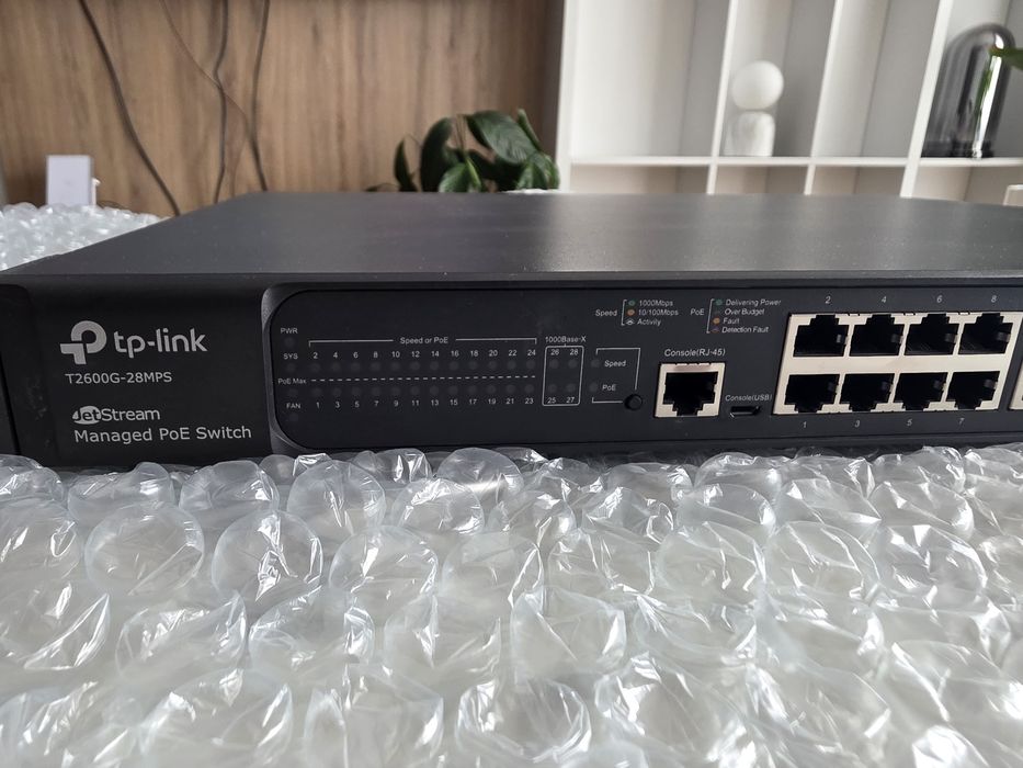 TP-Link T2600G-28MPS / TL-SG3424P switch PoE+ 24x1Gb 4xSFP 384W L2+ rack