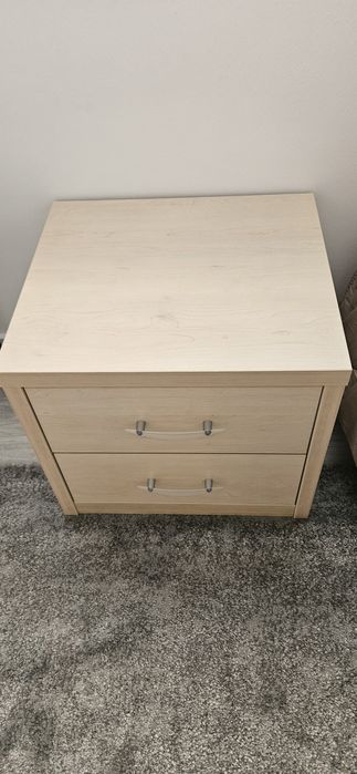 Quarto de solteiro em excelente estado