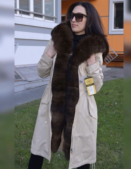 Парка з натуральним хутром песця