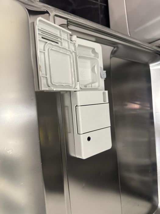 Máquina de lavar loiça Zanussi
