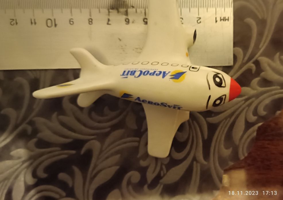 Статуетка літак Аеросвіт фарфор