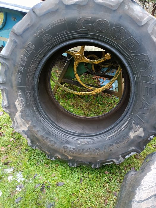 opony 2 sztuki 540/65/R28 Goodyear