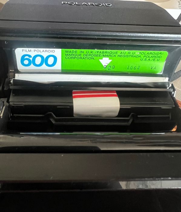 Polaroid 650 Camera64750710684418124