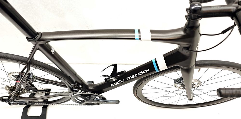 Rower szosowy Eddy Merckx 525 Disc karbon - Ultegra roz. 58