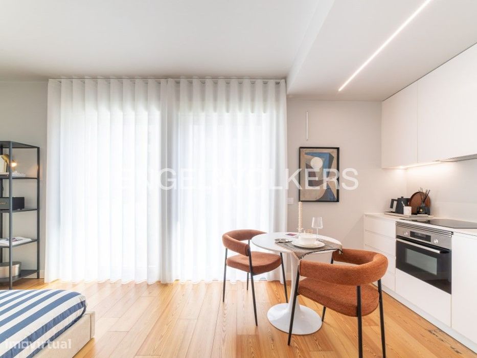 Luxurious Studio with Pool and Garden in Marquês do Pombal