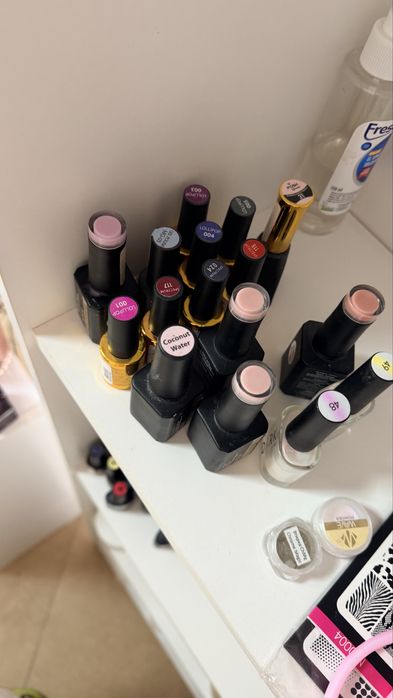 Гель-лаки біля 400 шт