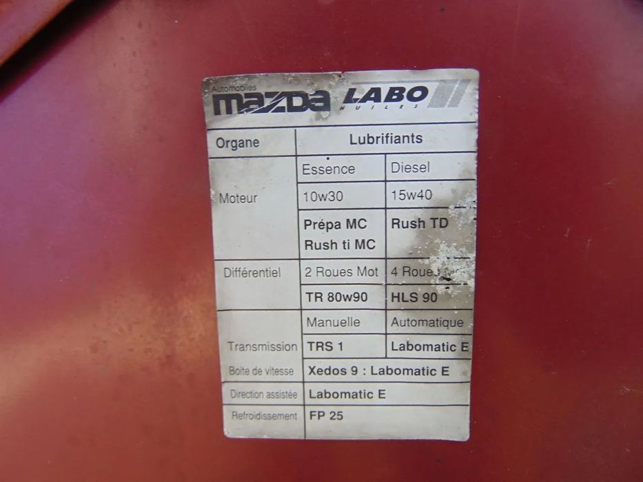 Mazda MX3 capot