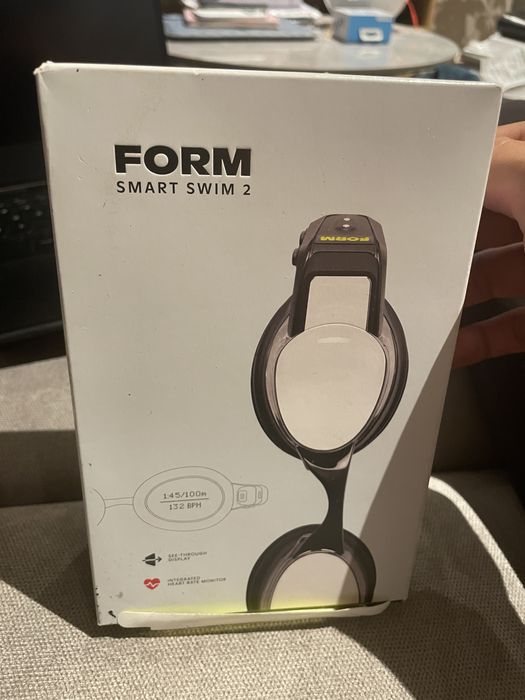 FORM Smart Swim 2 Inteligentne okularki pływackie z wyświetlaczem