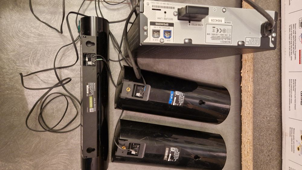 Kino domowe odtwarzacz Blu-ray/amplituner i 5 kolumn Sony BDV-E780W