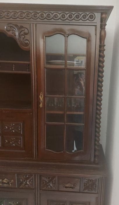 Móvel sala em madeira mogno