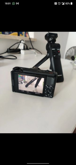 APARAT SONY ZV-1 + 32Gb + etui + aku + GPVPT2BT Z PILOTEM Sony GP-VPT2BT