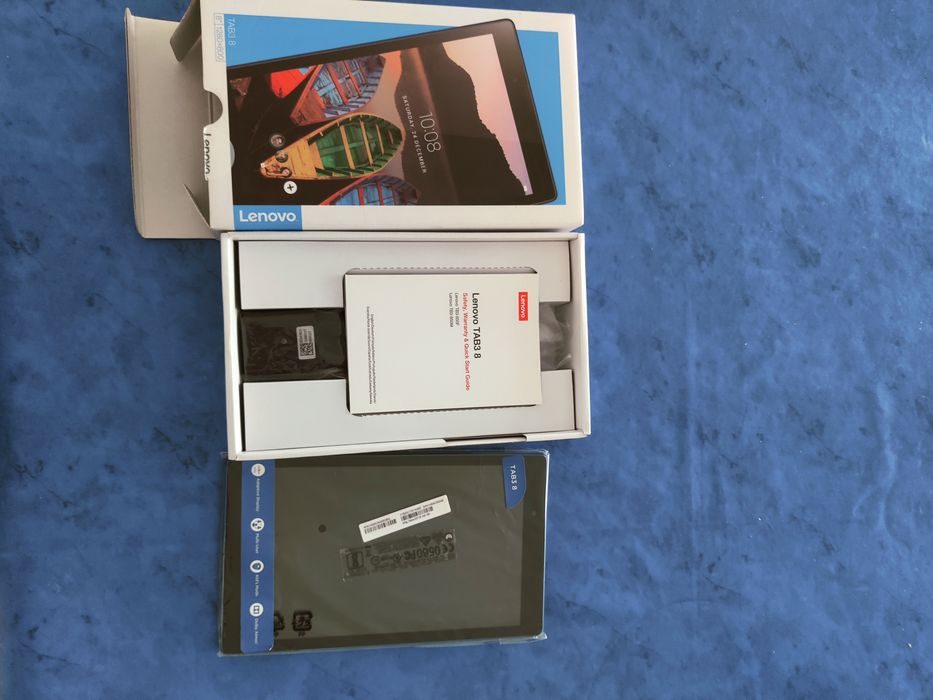 Vendo tablet LENOVO Tab3 de 8"