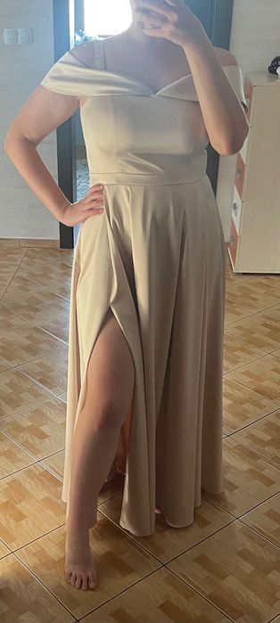 Satynowa złota sukienka maxi