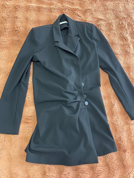 Приталенное платье пиджак Zara