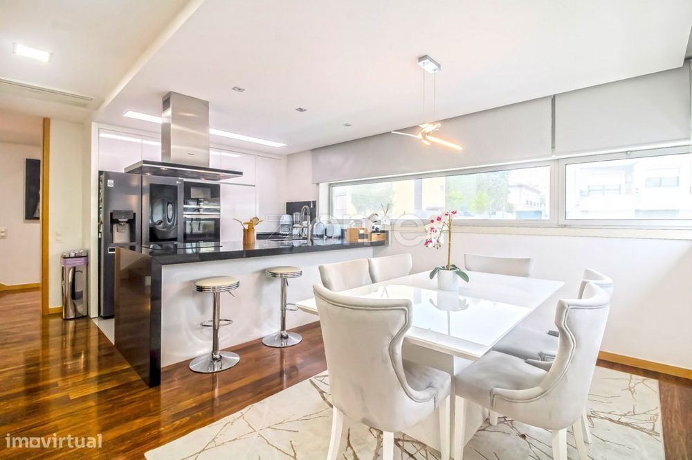 Moradia T4 Moderna com Piscina e Jardim em Canelas – Vila Nova de G...