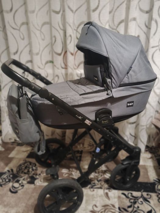 Продам дитячу коляску Bair