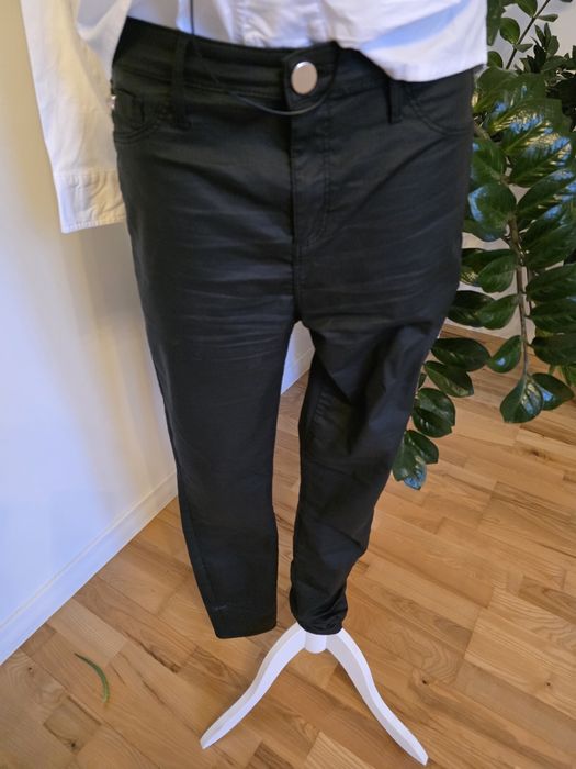 Spodnie czarne rozmiar 14