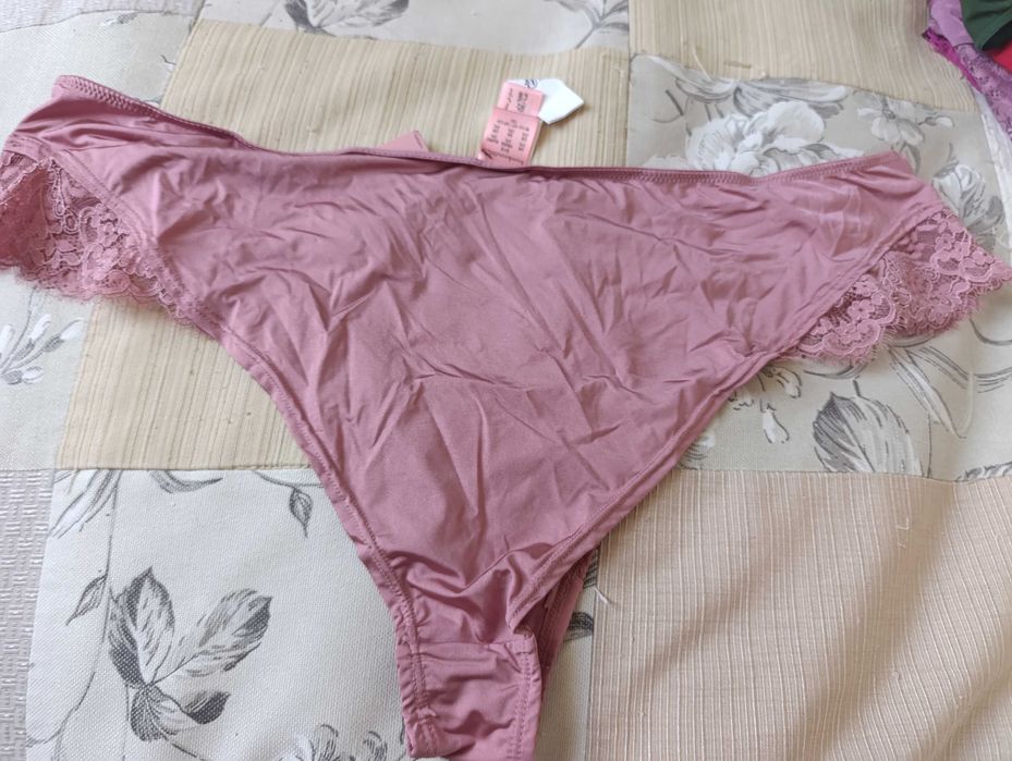 Труси Hunkemöller нові