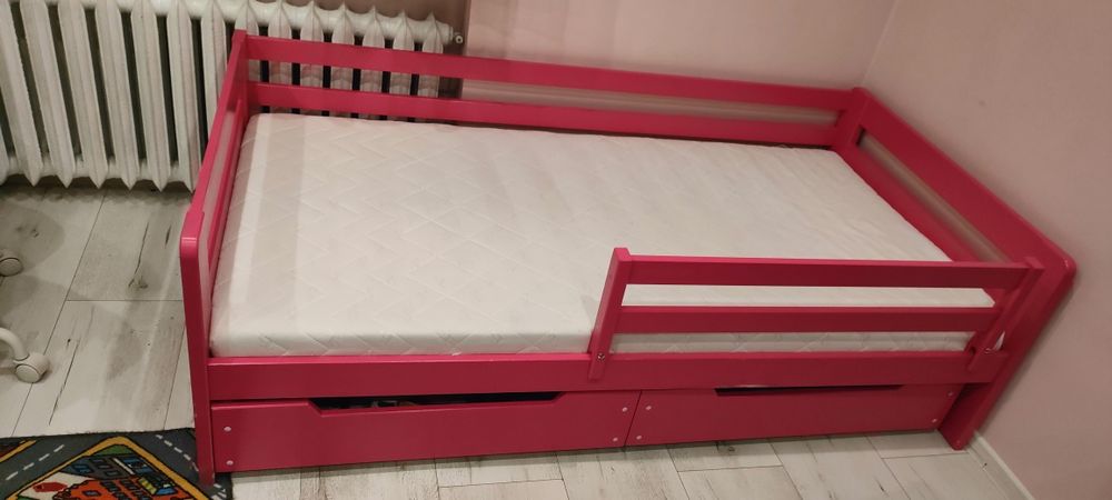 Różowe łóżko Valor 180x90 drewniane, różowe