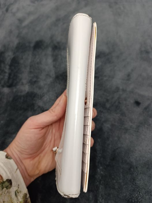 Кошильок жіночий TED BAKER