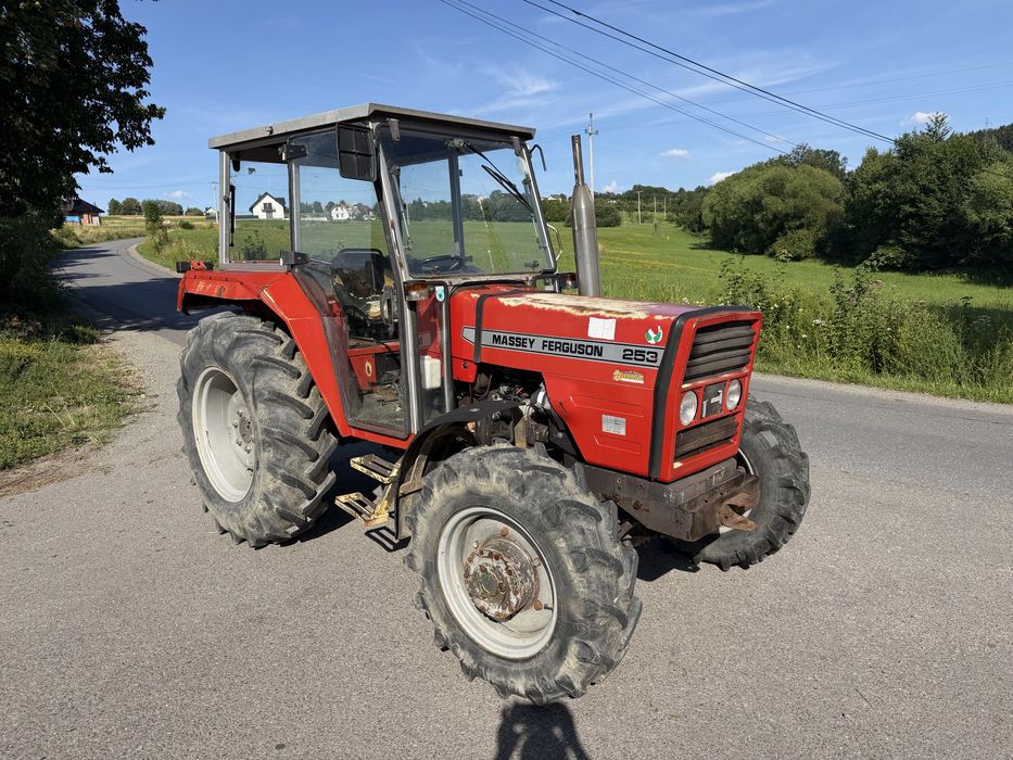 Massey Ferguson 253 traktor 4x4 ciegnik rolniczy 4x4
