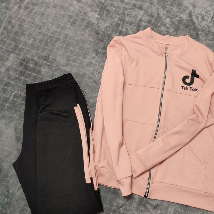 Спортивный костюм