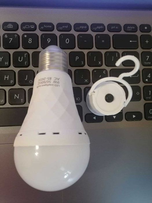 Лампочка с аккумулятором Фонарик Самозаряжающаяся E27, 9 Вт, Опт