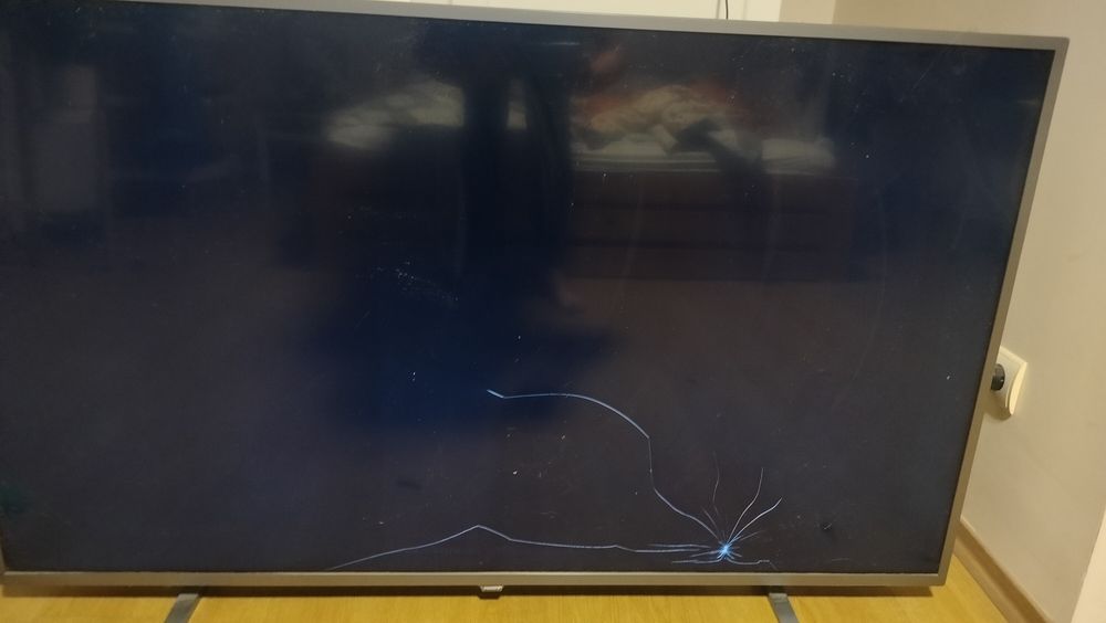 Sprzedam uszkodzony telewizor
