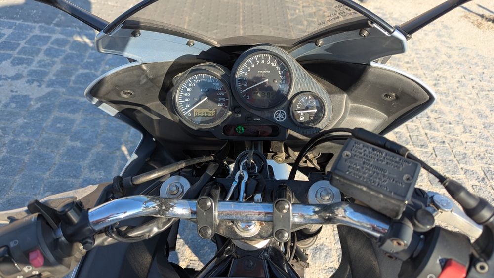 Yamaha FZS 600 FAZER