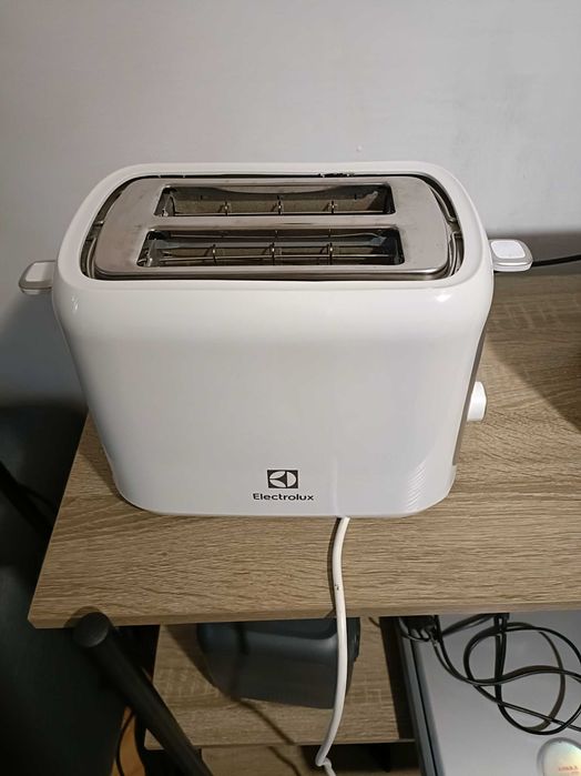 Тостер Electrolux