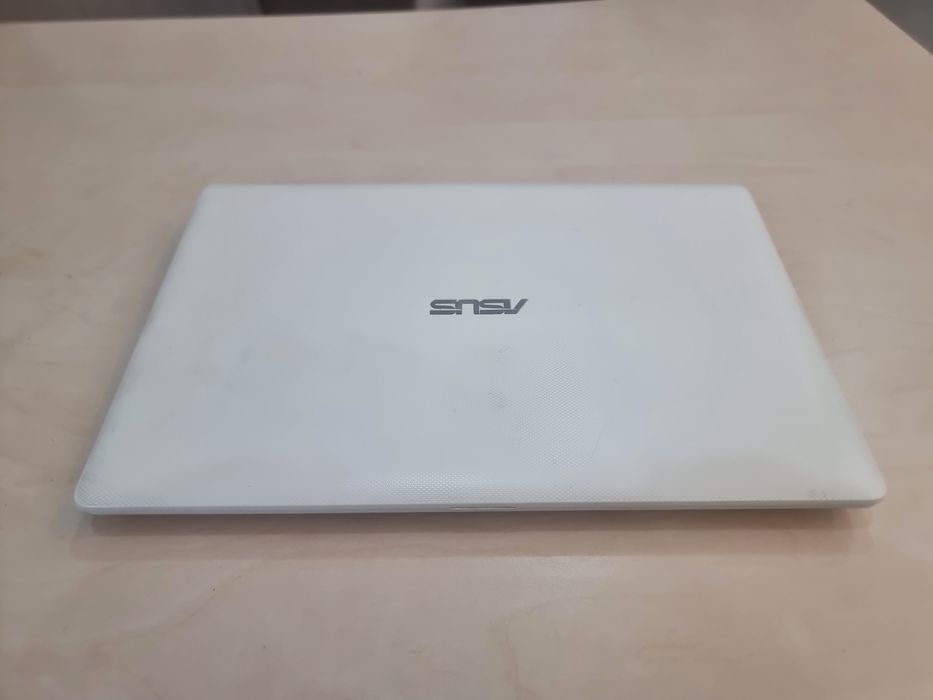 Asus X200CA  11,6 дюйма. Бу/робочий