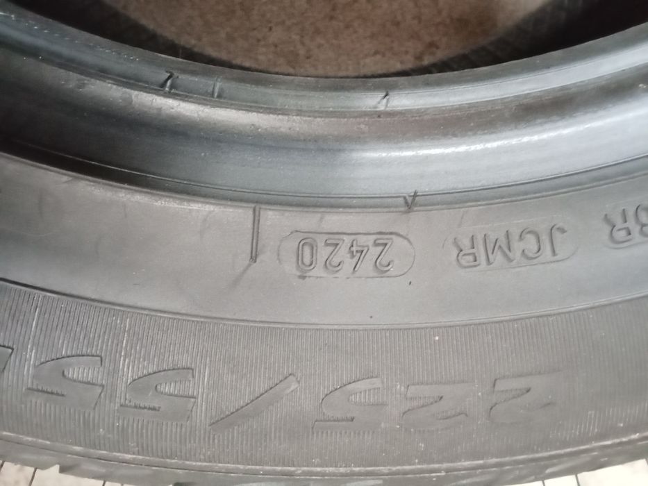 Sprzedam 2 opony 225/55/16