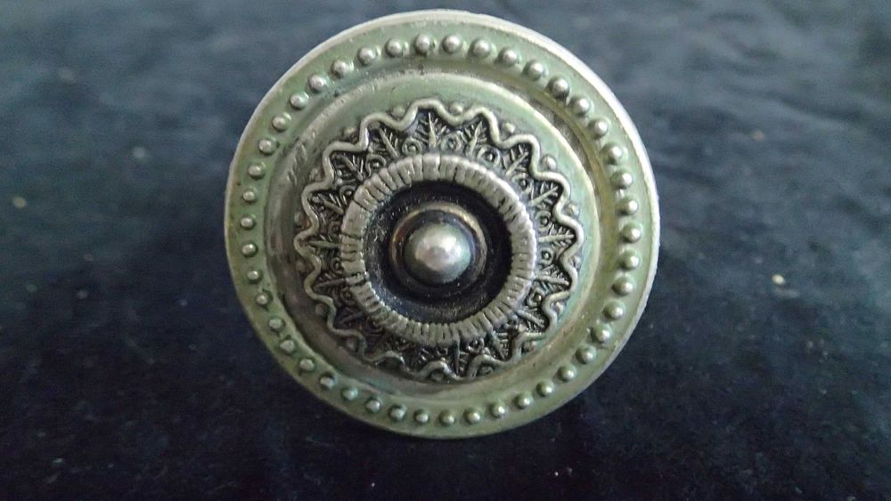 Puxadores antigos para gavetas em latão