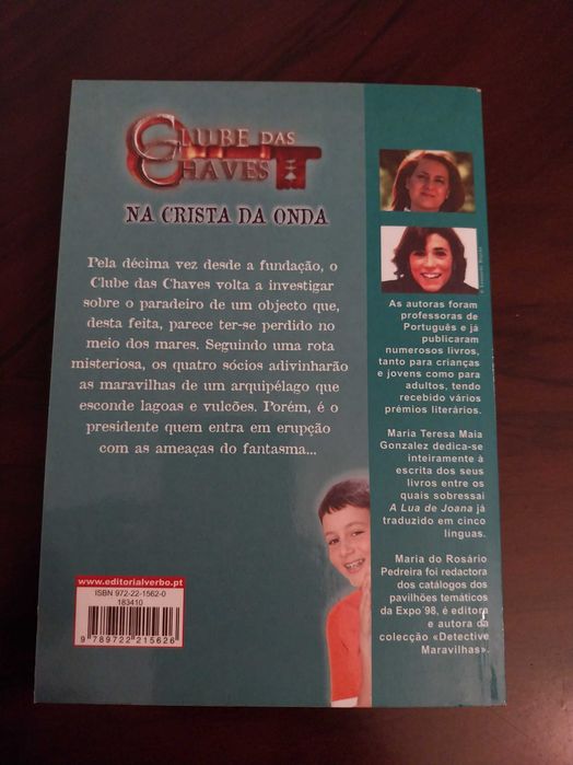 “Clube das Chaves - Na Crista da Onda” (Volume 10), de Maria Teresa Maia Gonzalez e Maria do Rosário Pedreira