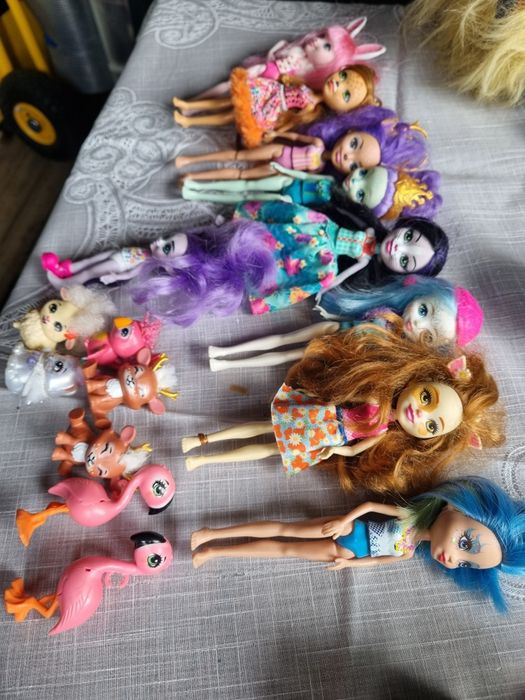 9 laleczek Enchantimals zestaw