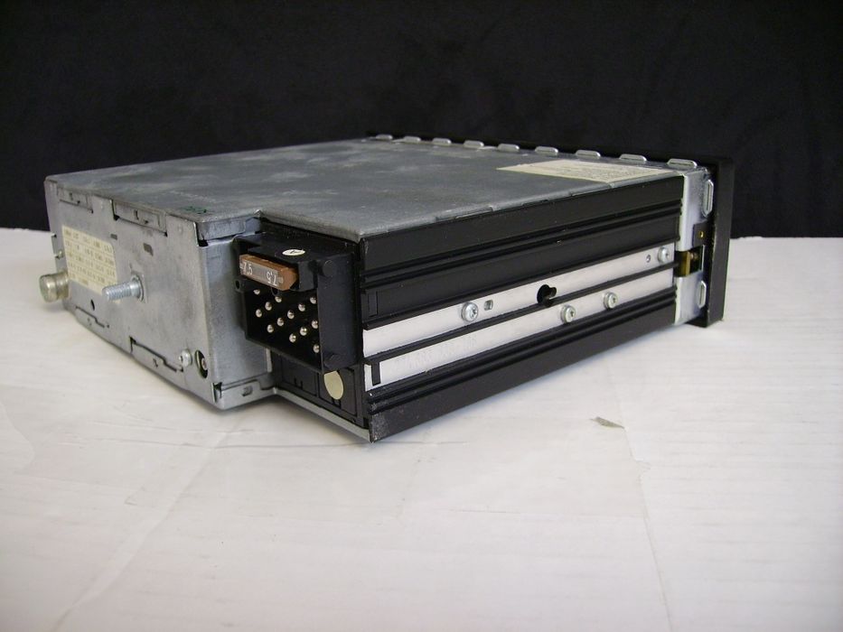 radio BMW BAVARIA C BUSINESS Z1 Z2 E24 E23 E31 E30 E26 Becker 0774