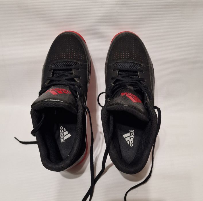 Adidas красовки 28 см длина  стельки