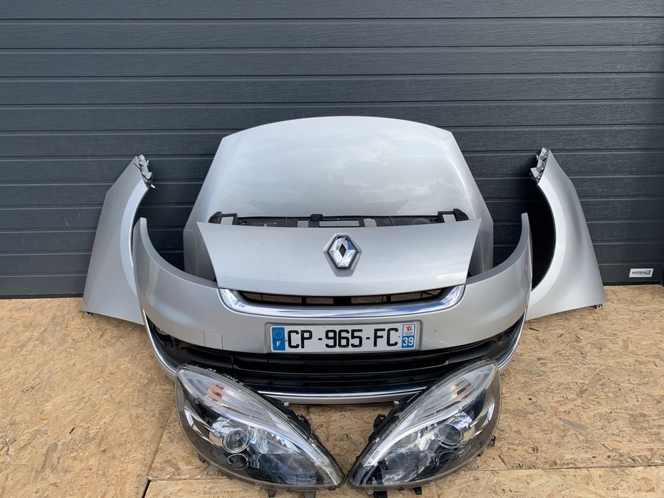 Передний бампер Renault Scenic 3 Рено Сценик 3