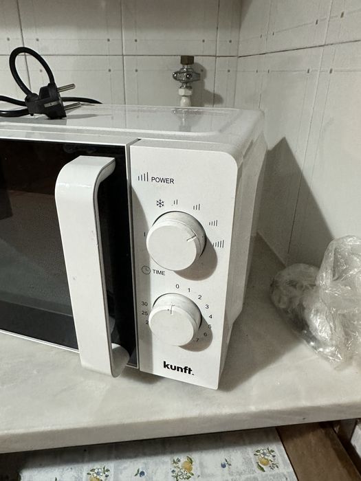 Microondas Branco Kunft
