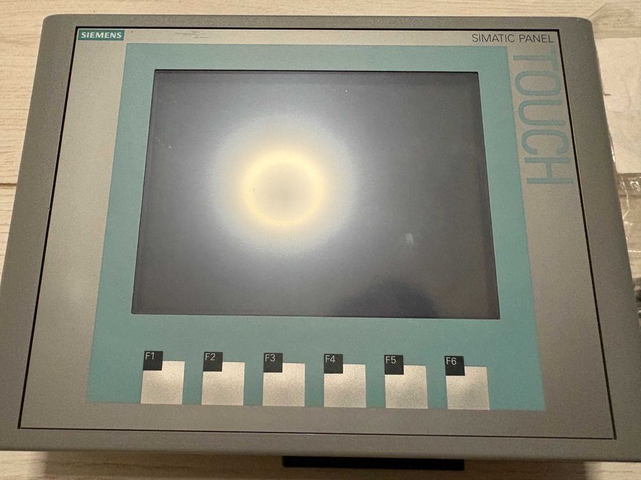 Panel Siemens KTP 600 Basic color