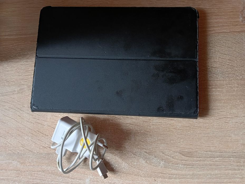 Tablet Huawei MediaPad T5 10.1 16 gb + Etui i ładowarka